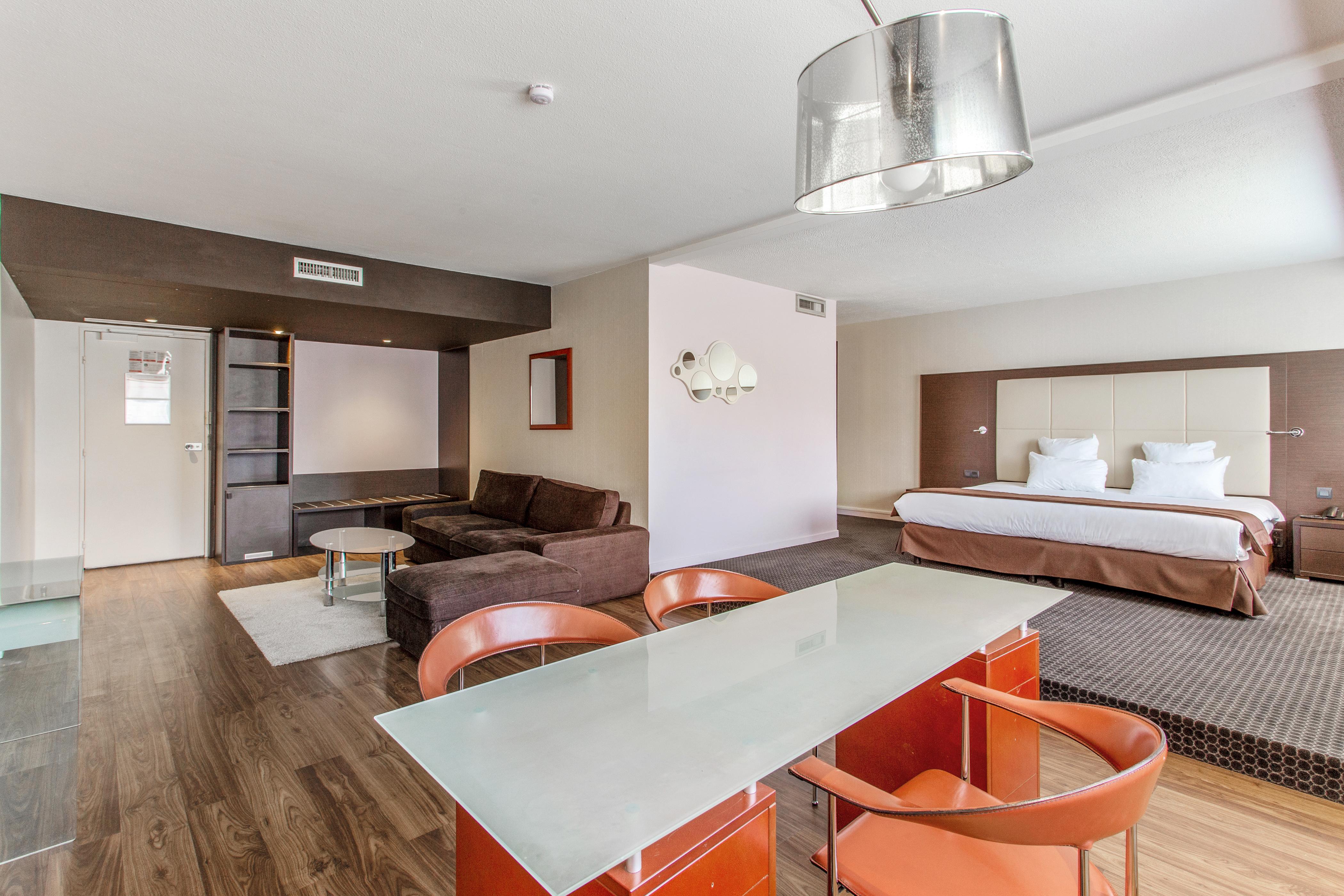 Zenitude Hotel Grenoble Alpexpo Екстер'єр фото