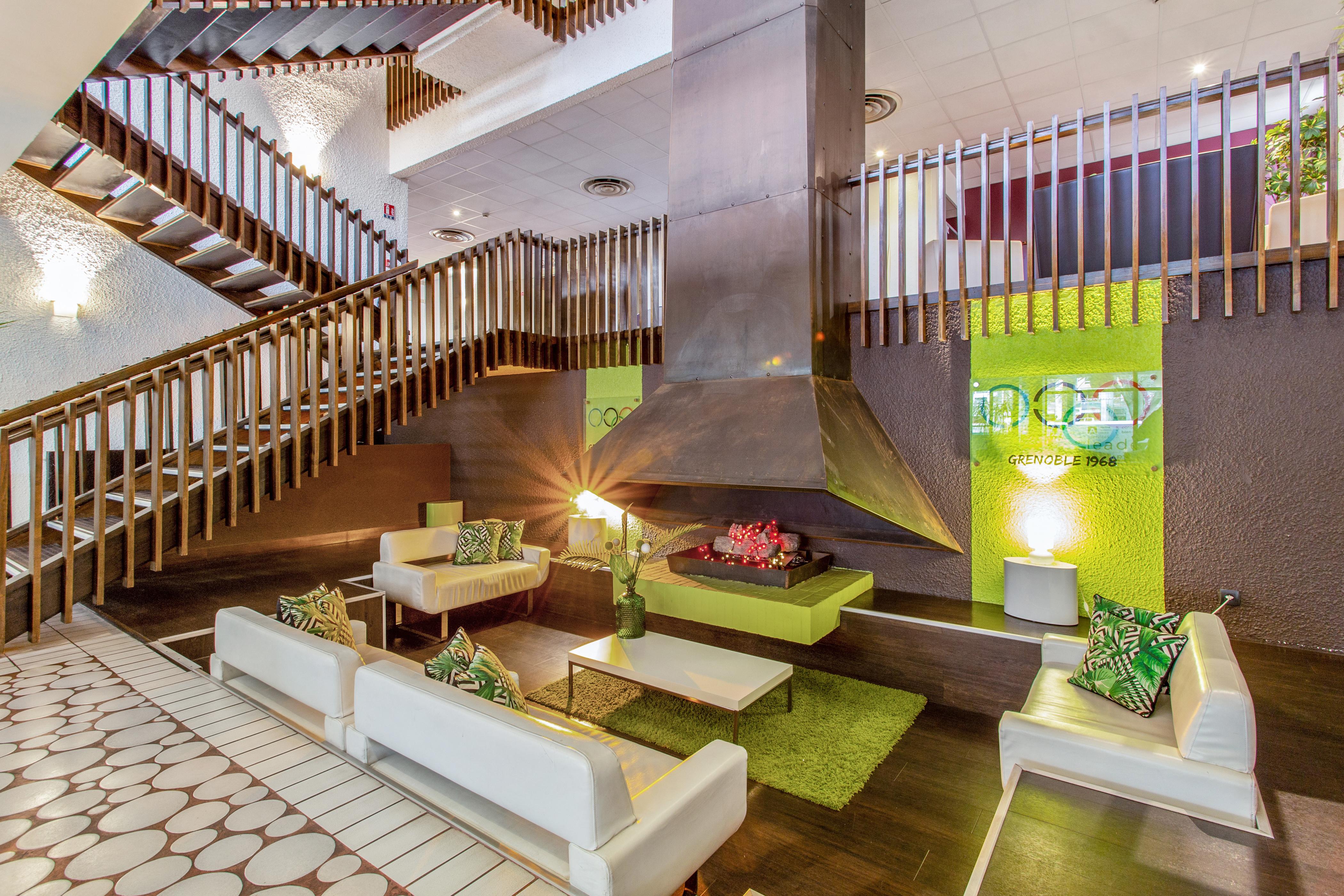 Zenitude Hotel Grenoble Alpexpo Екстер'єр фото