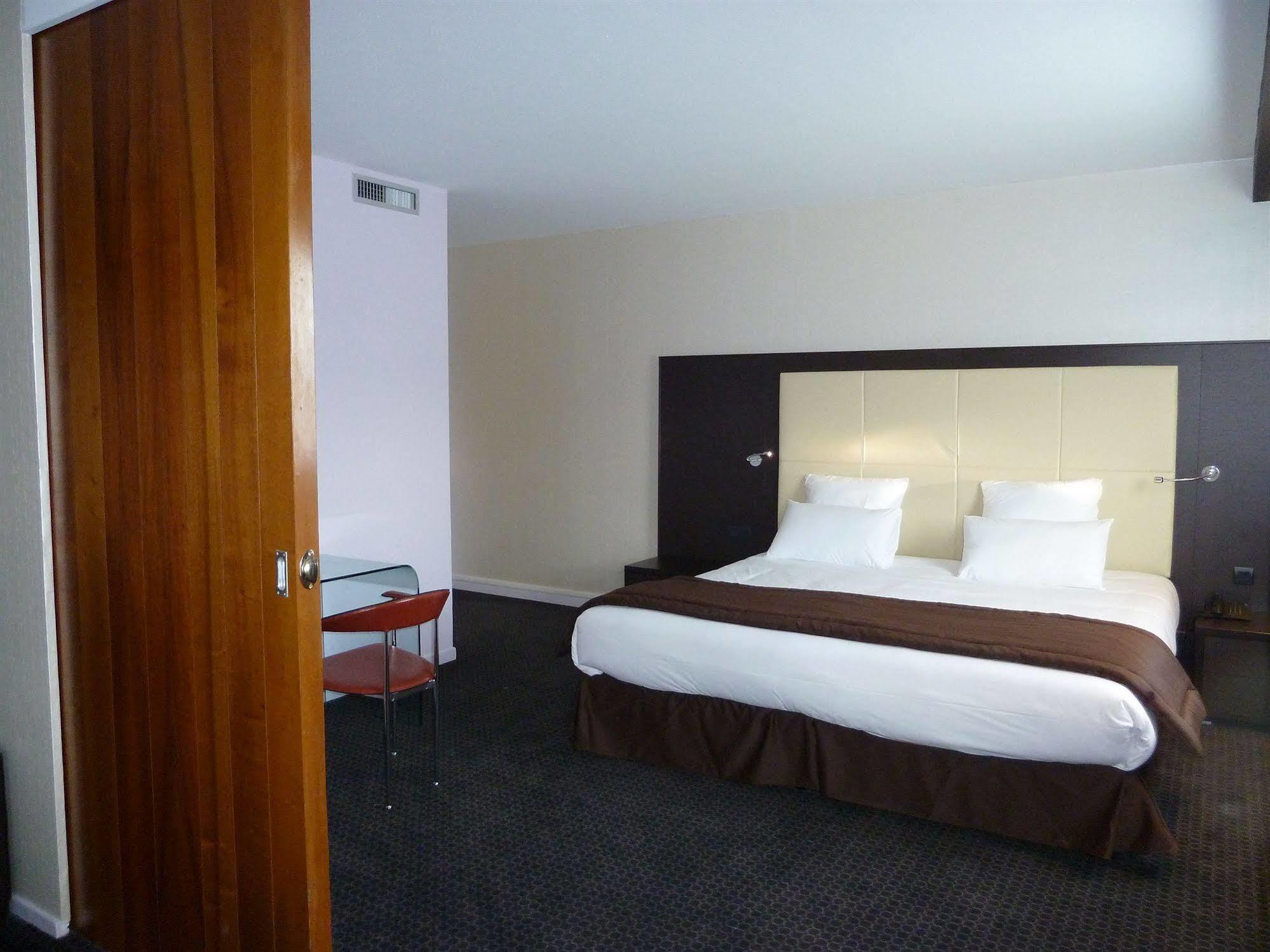 Zenitude Hotel Grenoble Alpexpo Екстер'єр фото